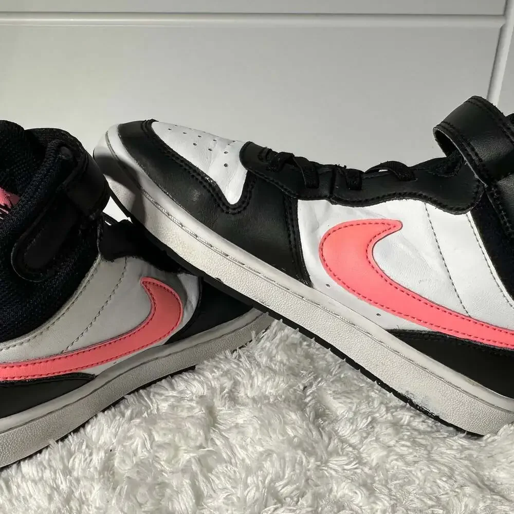 Nike Court Borough Black/White/Pink (2.5Y) Great Condition